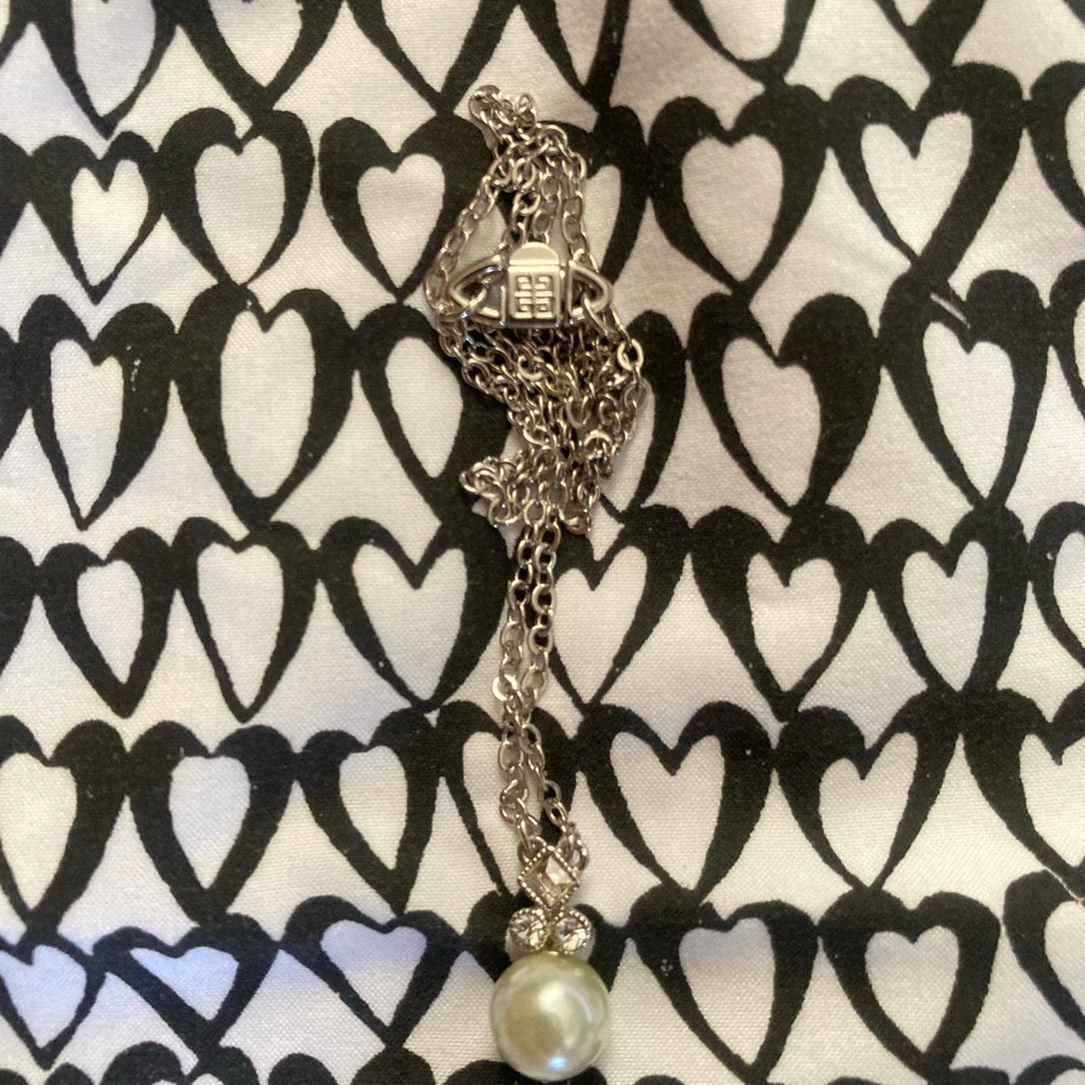 VINTAGE GIVENCHY SILVER PEARL RHINESTONE NECKLACE